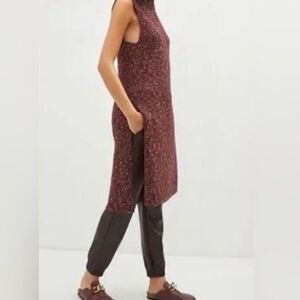 Women's Sleeveless Knit Tunic with Black Pants